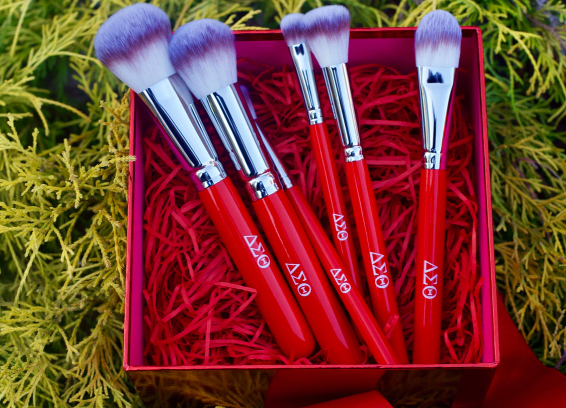 The FIRST Delta Sigma Theta® Crimson & Cream Makeup Brush Set & Bag